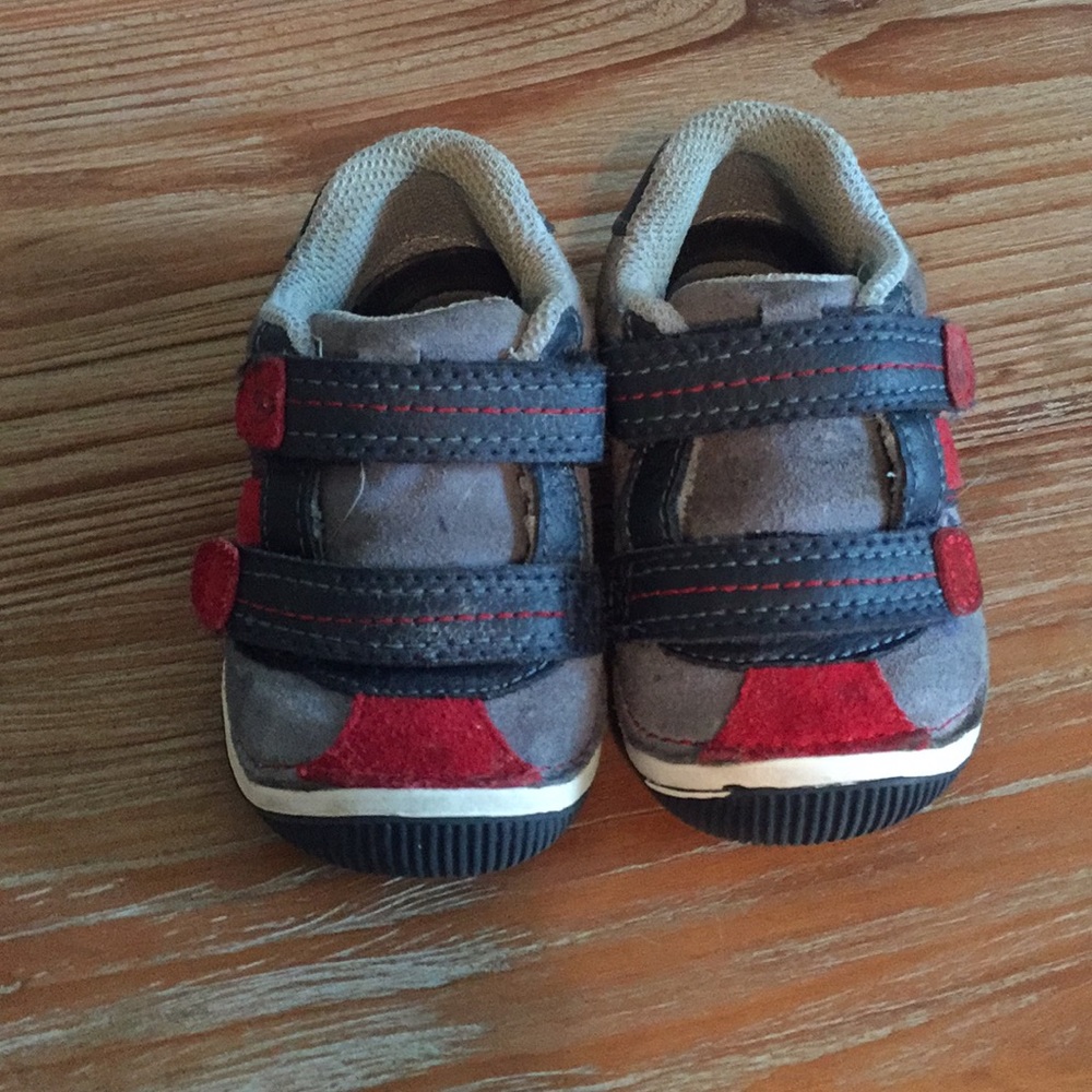 Stride Rite Baby Velcro Shoes size 4